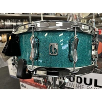 British Drum Company Lounge Snare 5.5 X 14 - Dorchester Blue Sparkle