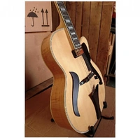 Hofner Jazzica Custom Archtop Guitar Solid Spruce Top w/ Deluxe Case