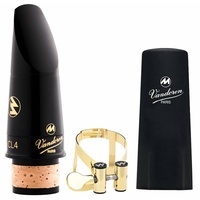 Vandoren  Masters CL4 Bb Clarinet Mouthpiece with Gold M/O Ligature and Cap