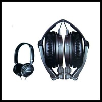 Oakland Portable DJ Headphones DJHP1 Includes Carry Case
