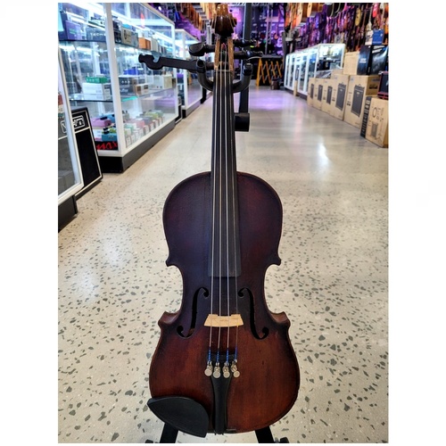 Old Violin 1/2 Size labelled Atonio Stradivarius mid 1900's Setup