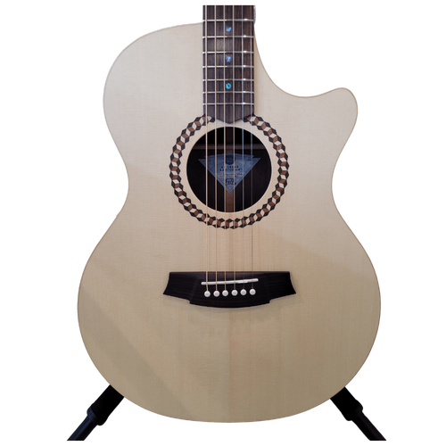 Cole Clark Studio Grand Auditorium Spruce / Rosewood Acoustic / Electric Guitar