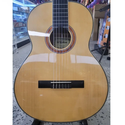 LA Guitars Classical Guitar with truss rod- Full Size Gold Tuners