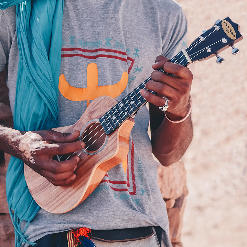Folk & Ukuleles